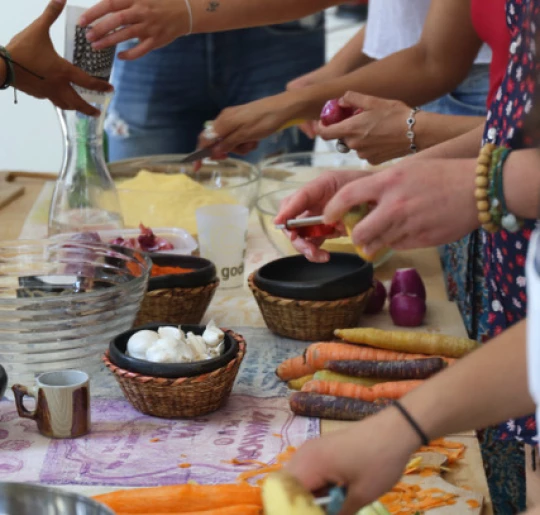 Atelier de cuisine collective et repas partagé